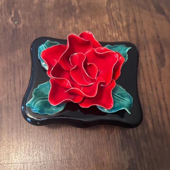 Gardell Black/Grey with Red Rose Trinket Box Flower Lid California Pottery USA - Picture 2 of 6
